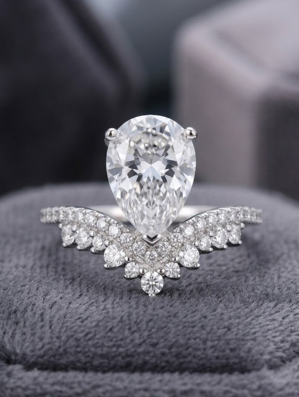 2.0ct VVS1-D Pear Cut Moissanite Statement Ring size 6 Certificate